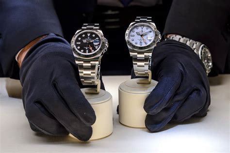 Le procès du génie des fausses Rolex a débuté à Paris